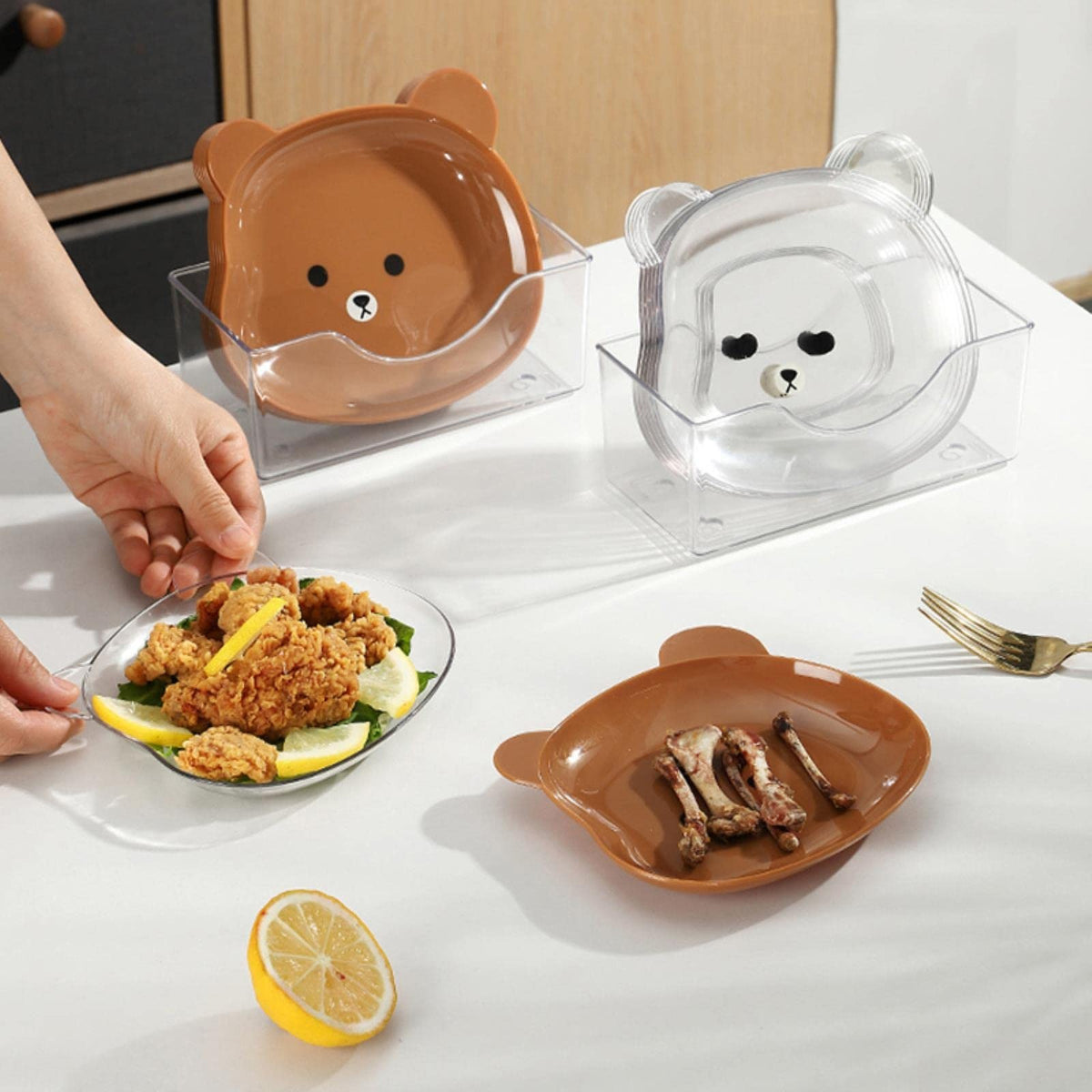 8-Piece Bear Design Plate Set with Stand